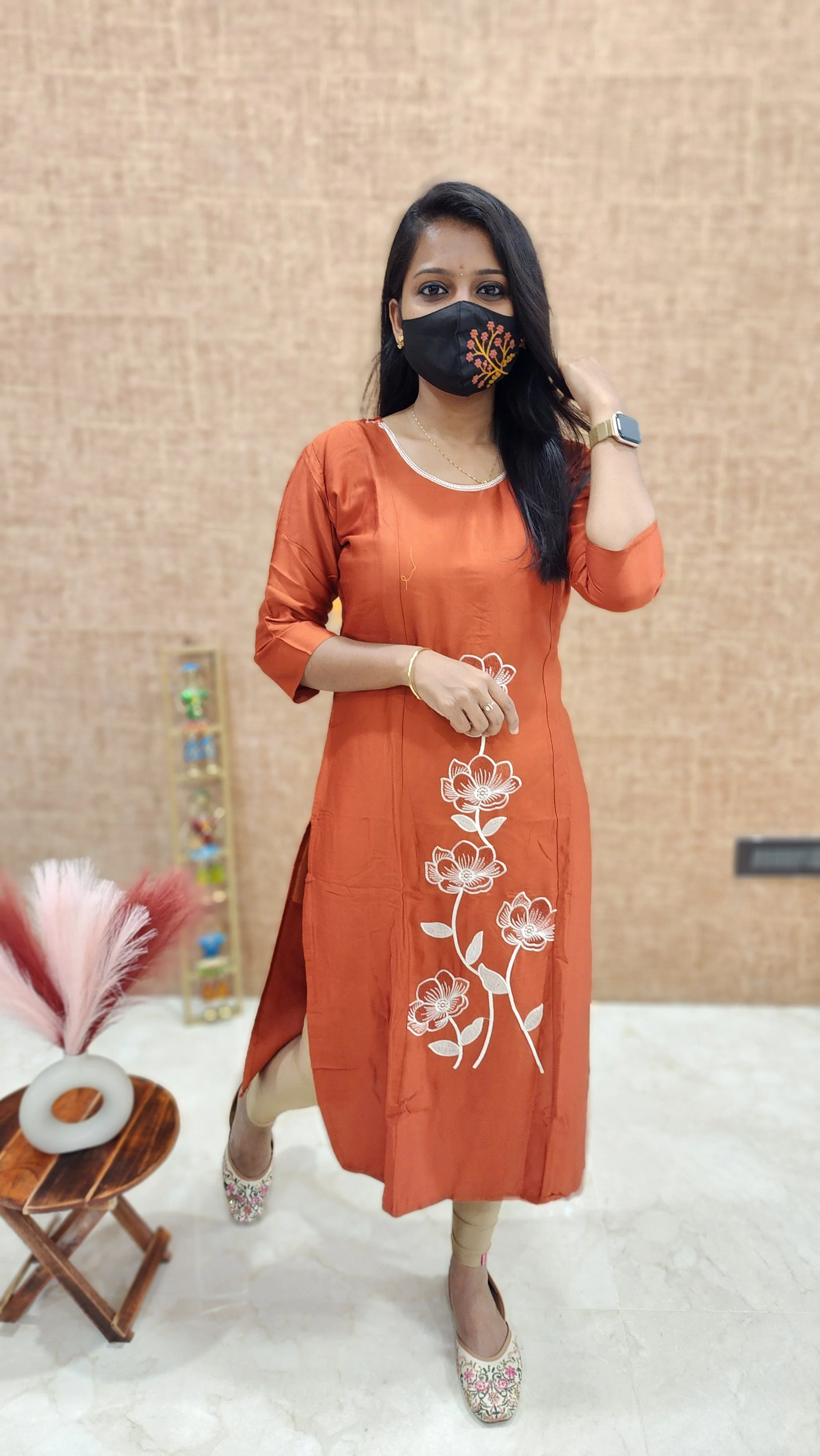 Hand embroidery kurti(9655) - Image 3